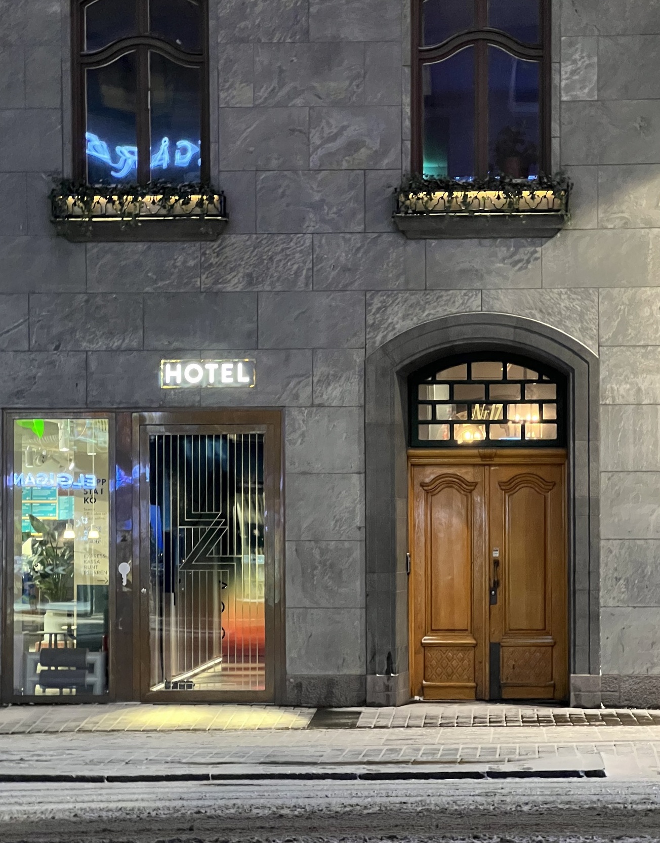 Entrén till Kungsgatan 17